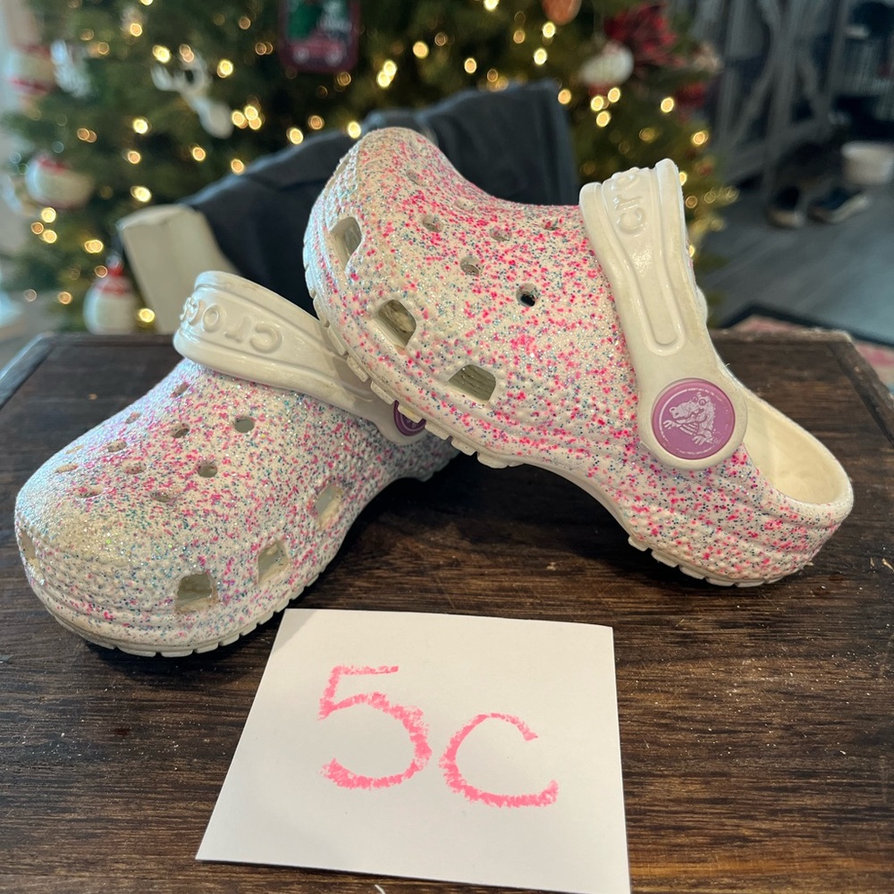 Toddler crocs